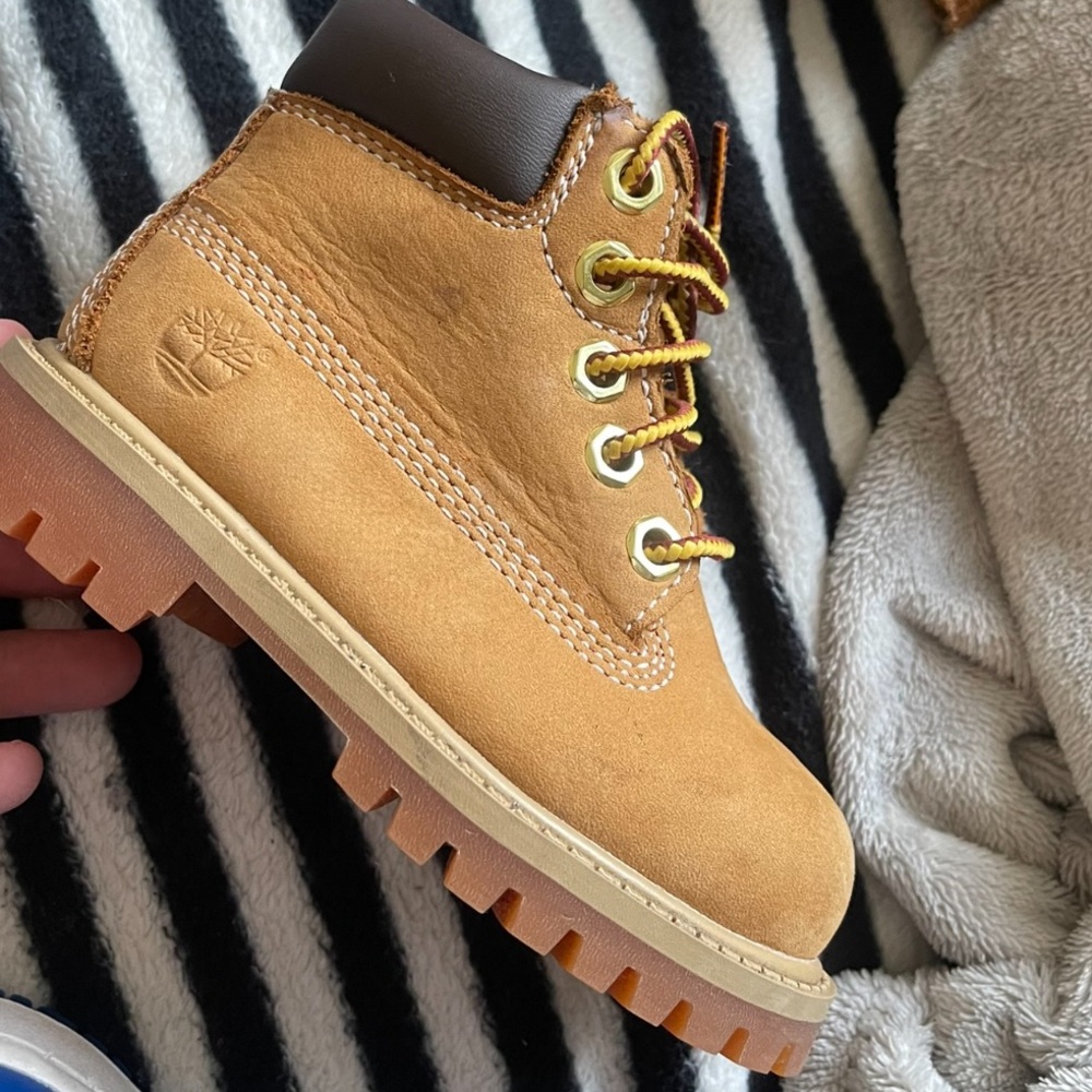 Timberland Boots size 6c condition 9/10
